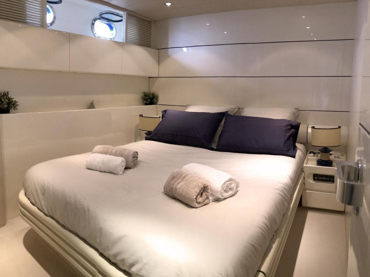 Home Sweet Boat - Chambres D'Hotes Empuriabrava Exterior foto