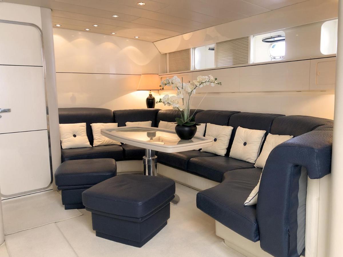 Home Sweet Boat - Chambres D'Hotes Empuriabrava Exterior foto