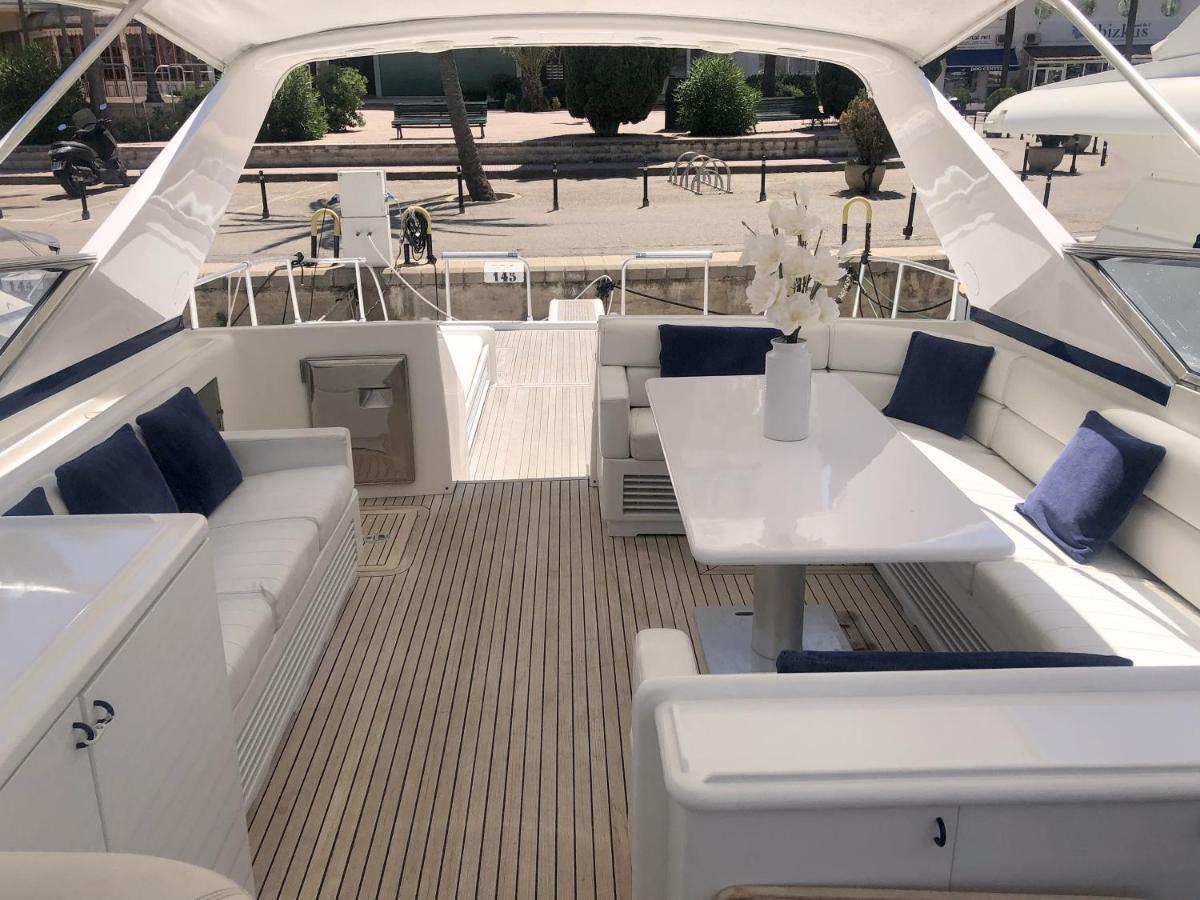 Home Sweet Boat - Chambres D'Hotes Empuriabrava Exterior foto